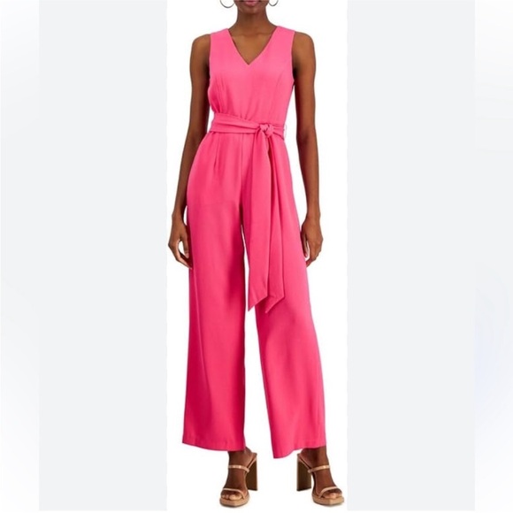 Sam Edelman Pants - Sam Edelman Tie Waist Jumpsuit size 4
Elegant Pink Sleeveless Jumpsuit